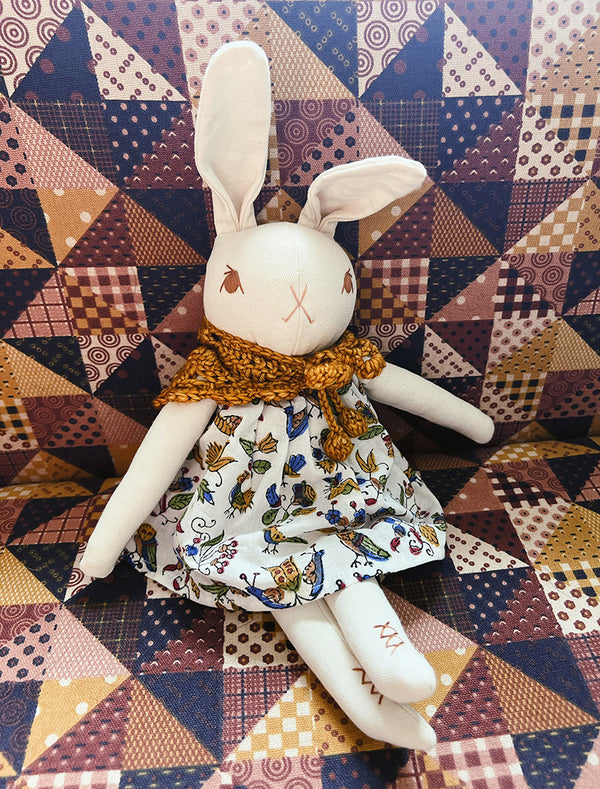 MP + PDC - Medium Cream Rabbit: Wren - Misha & Puff