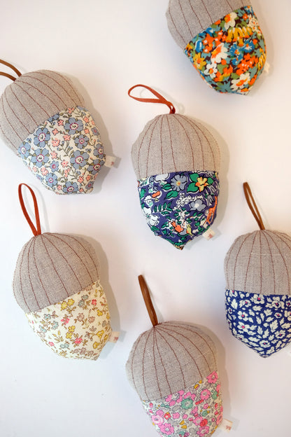 Acorn Rattle