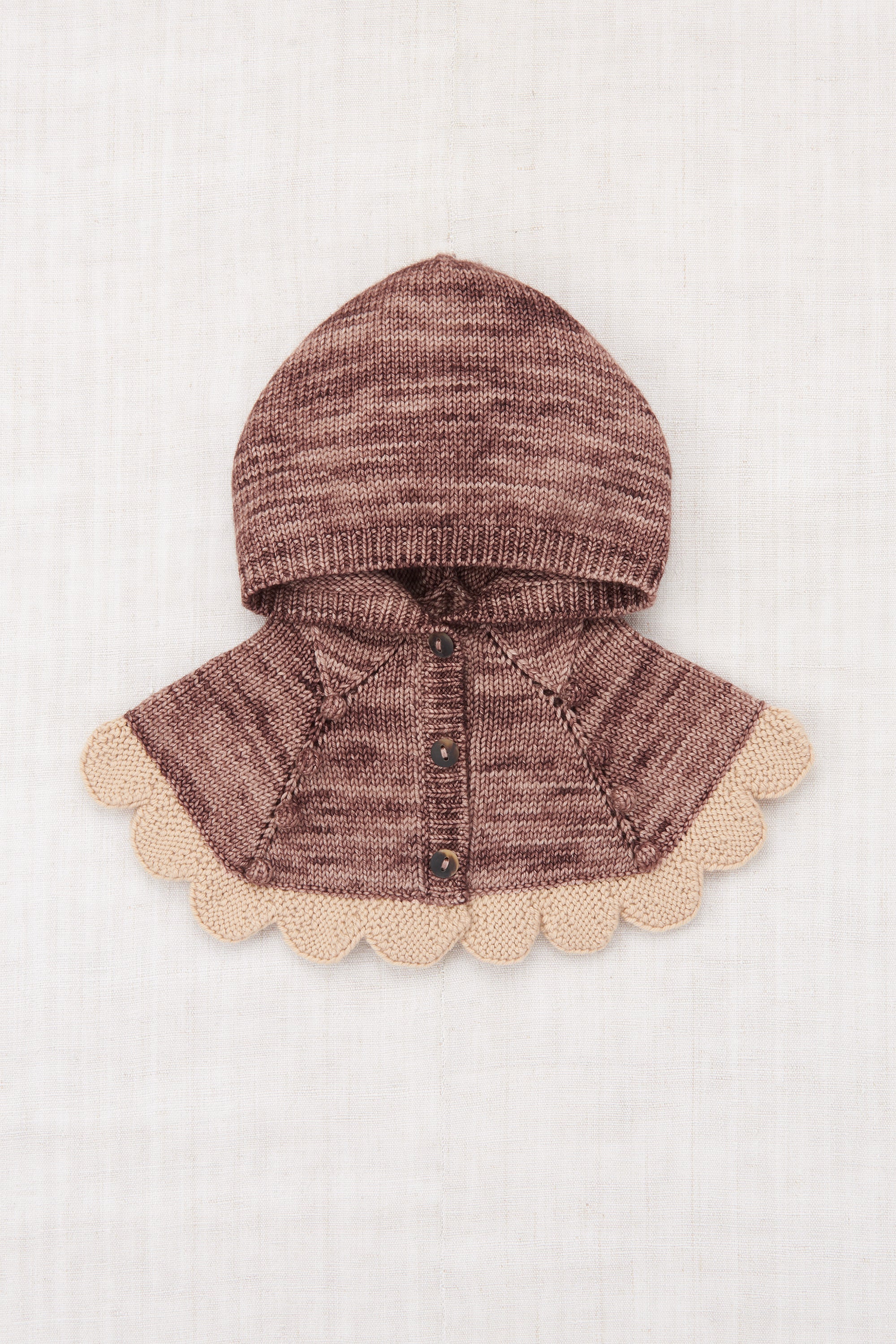 Scallop Capelet – Misha & Puff