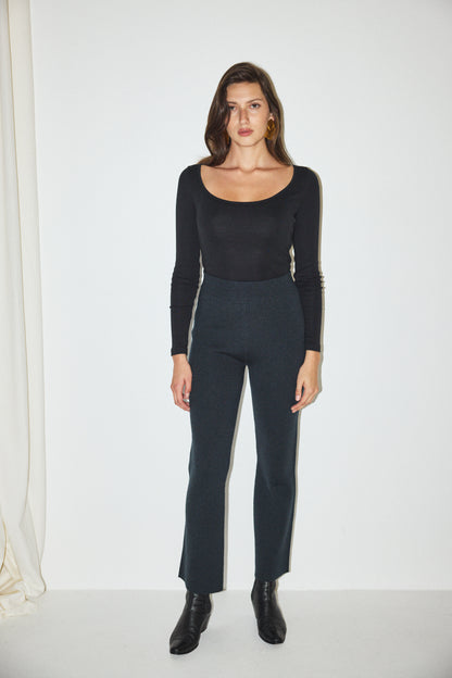 Izzy Pant
