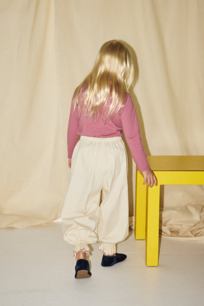 Zuzu Pant