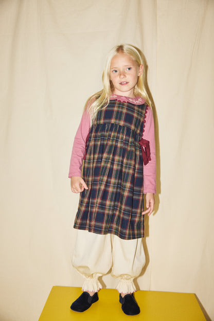 Zuzu Pant