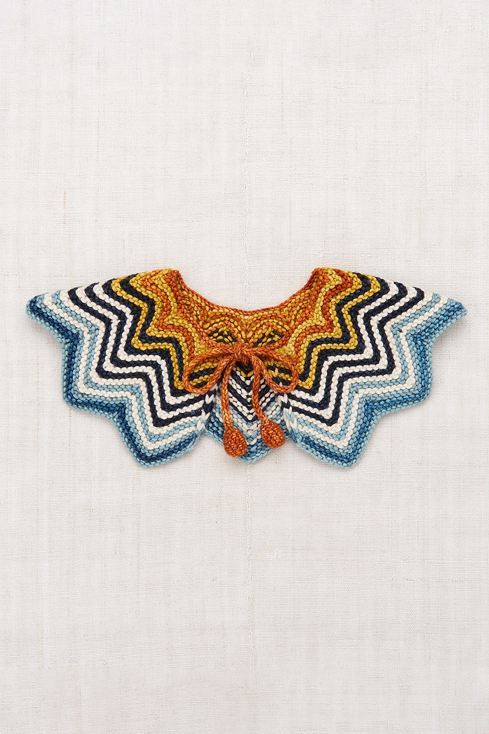 Parlor Chevron Collar