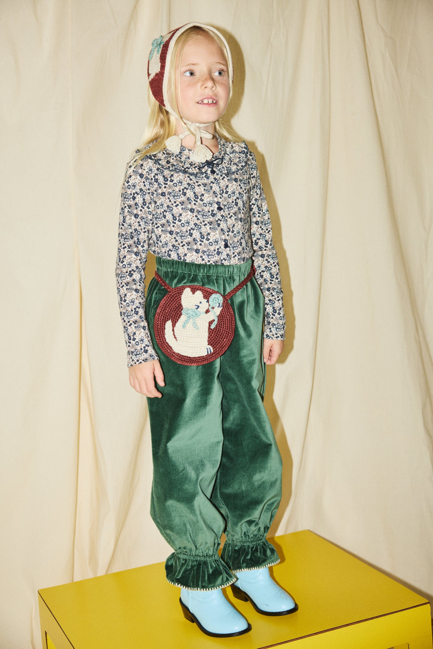 Meadow Yarn Cat Circle Bag