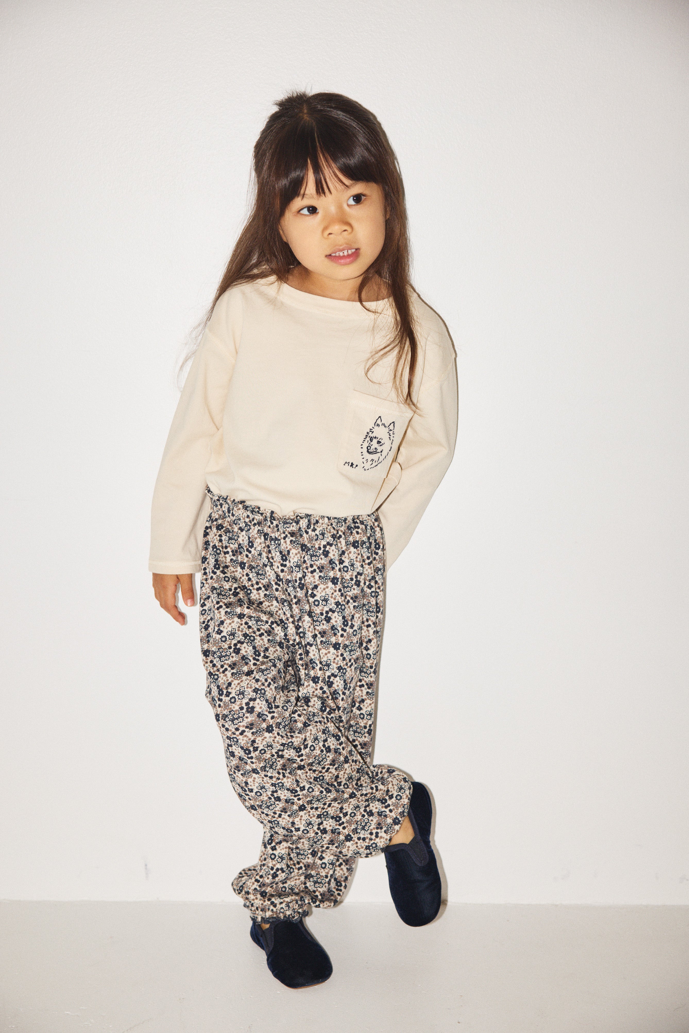 Embroidered Dog Alcove Tee – Misha & Puff