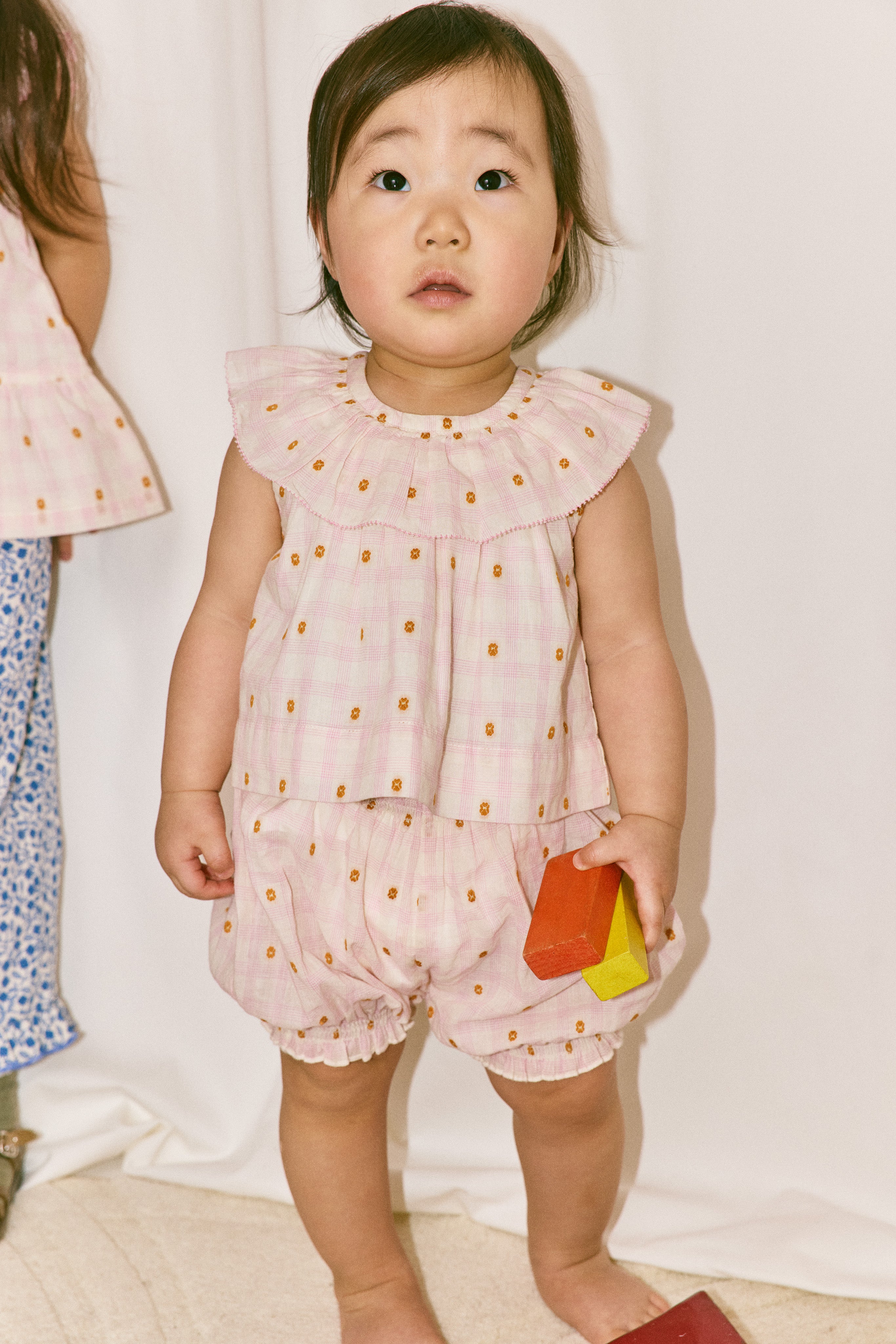 ロンパース・カバーオール Misha and Puff Ruffle Romper Baby Snap Overall – Misha & Puff