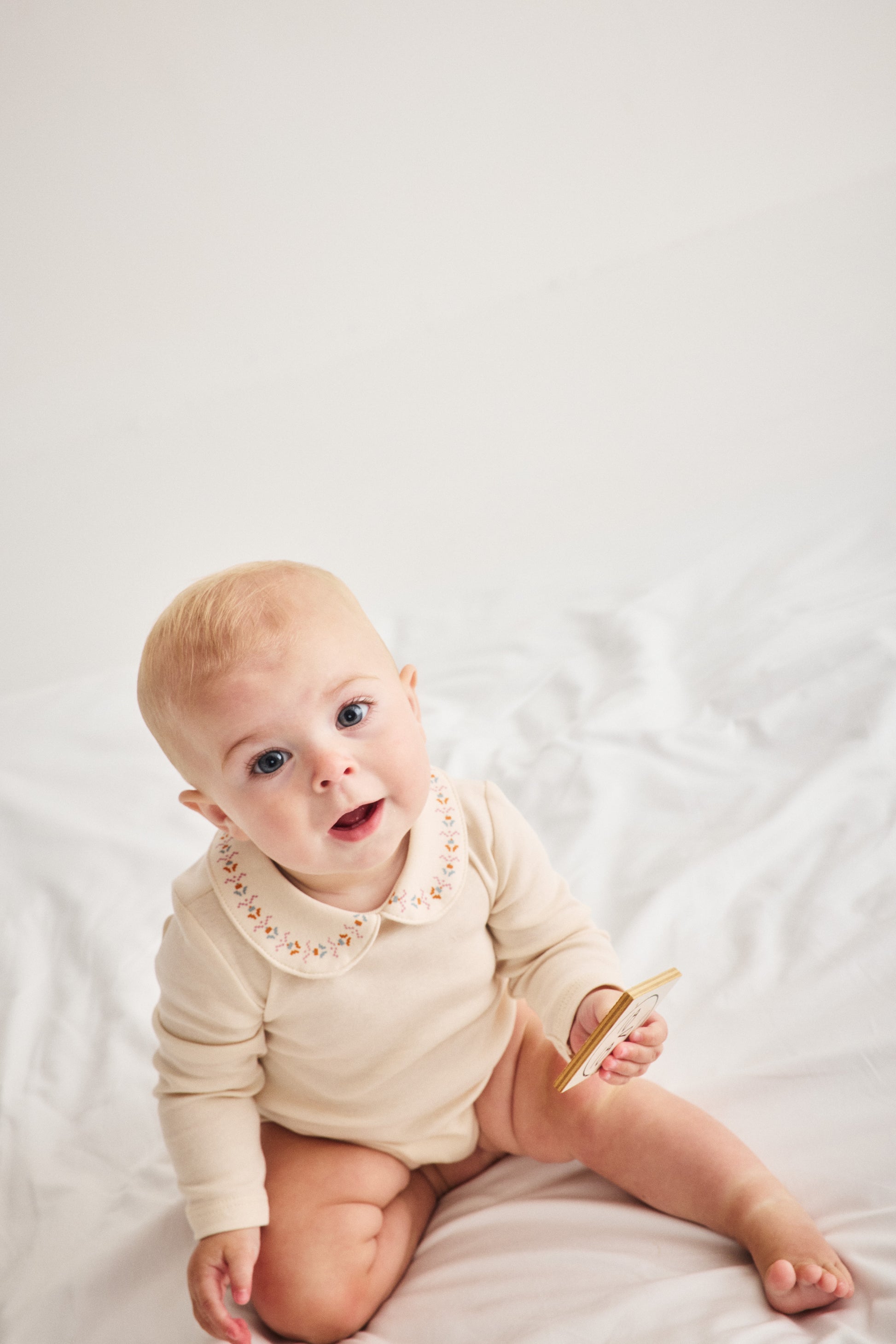 Baby Millefleurs Petit Collar Onesie - String