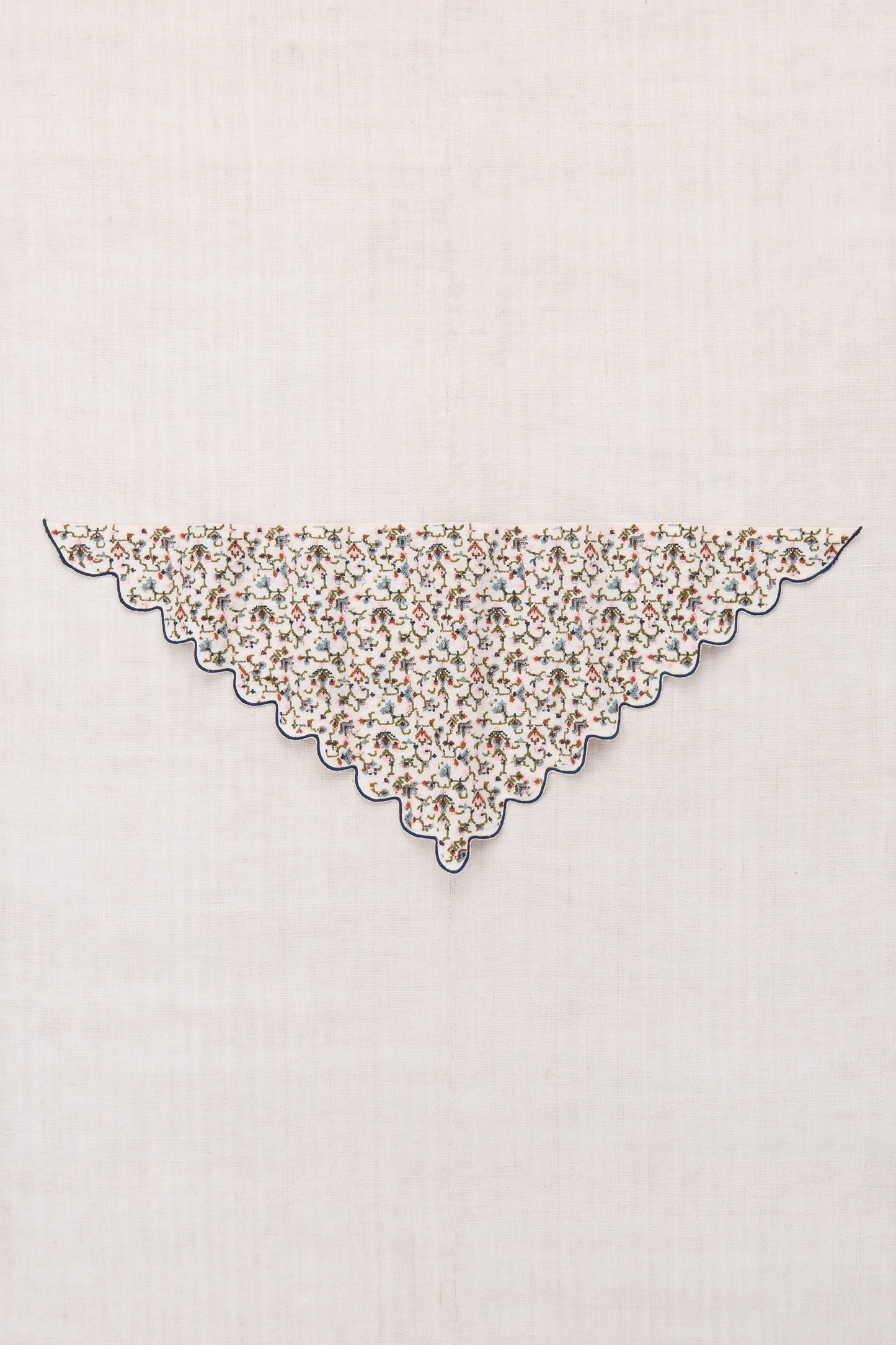 Embroidered Scallop Scarf - String