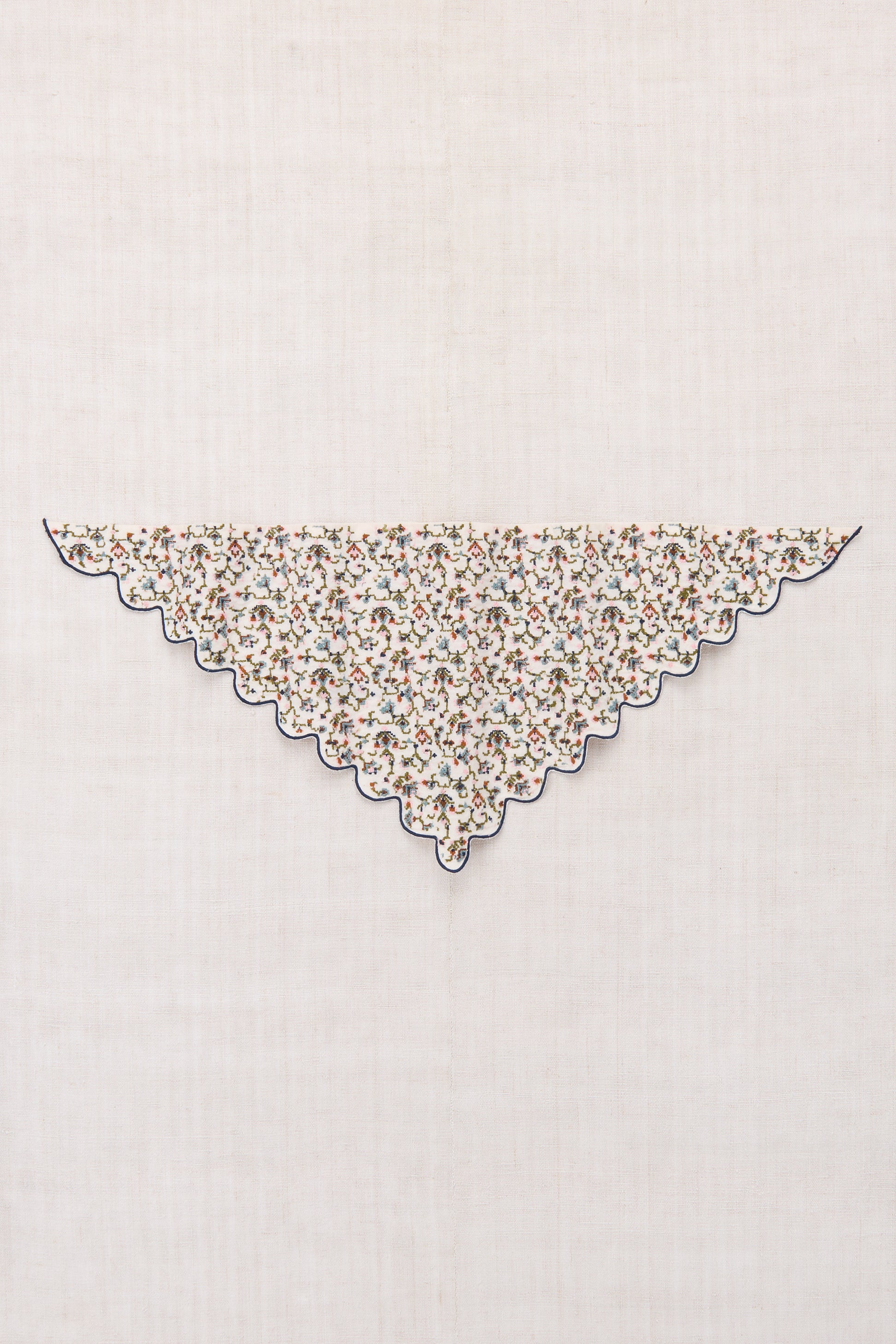 Embroidered Scallop Scarf - String