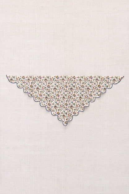 Embroidered Scallop Scarf - String