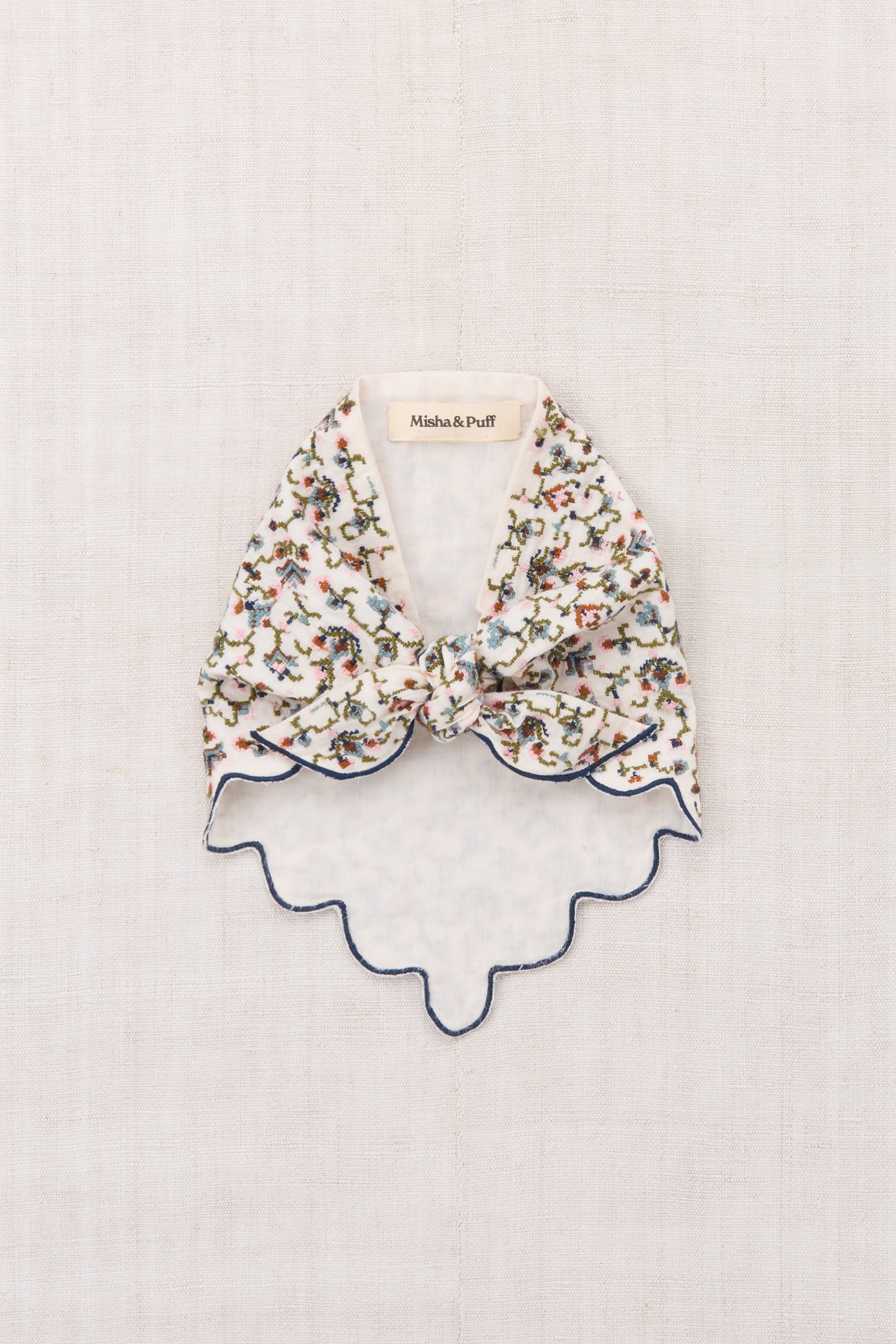 Embroidered Scallop Scarf - String