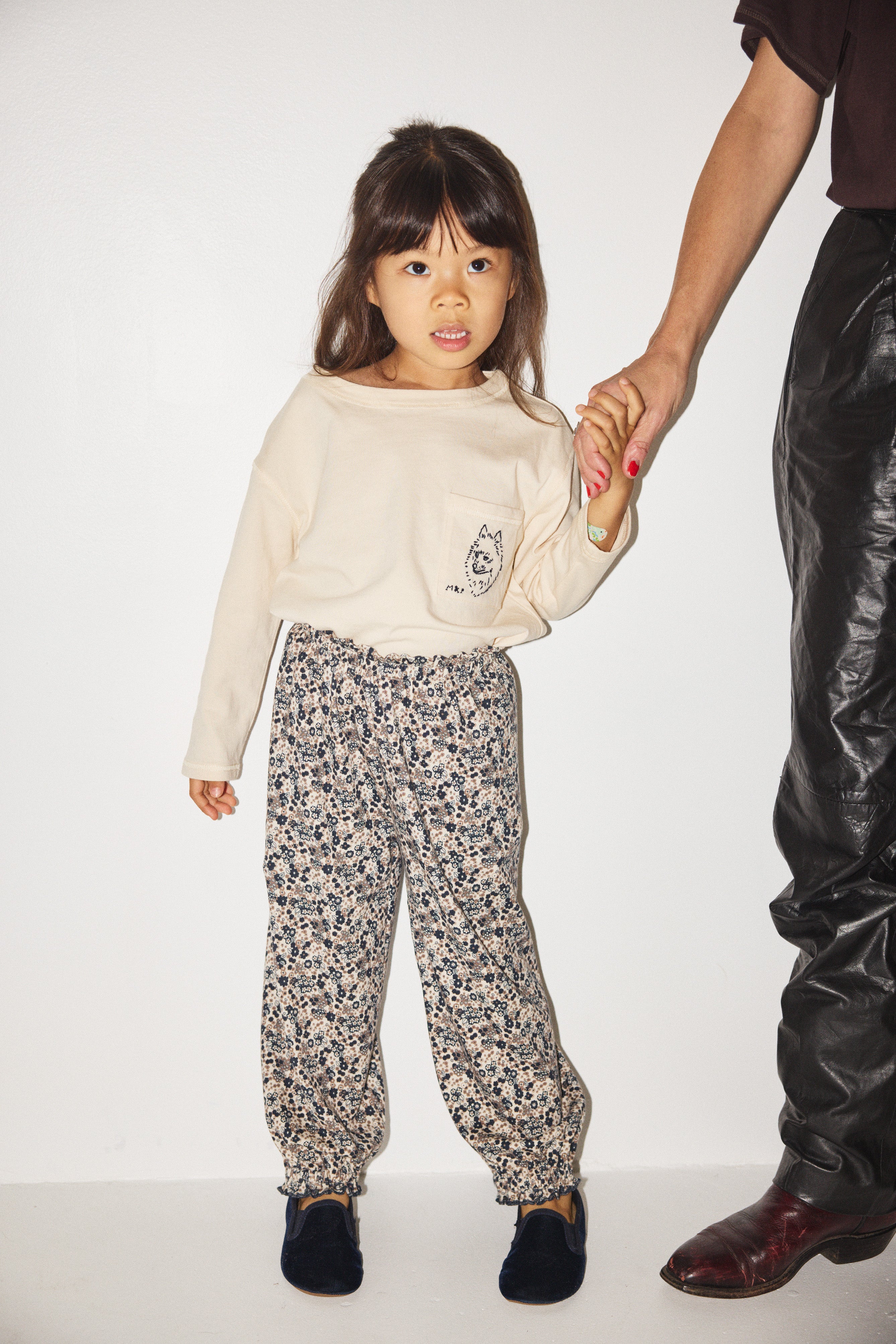 Embroidered Dog Alcove Tee – Misha & Puff