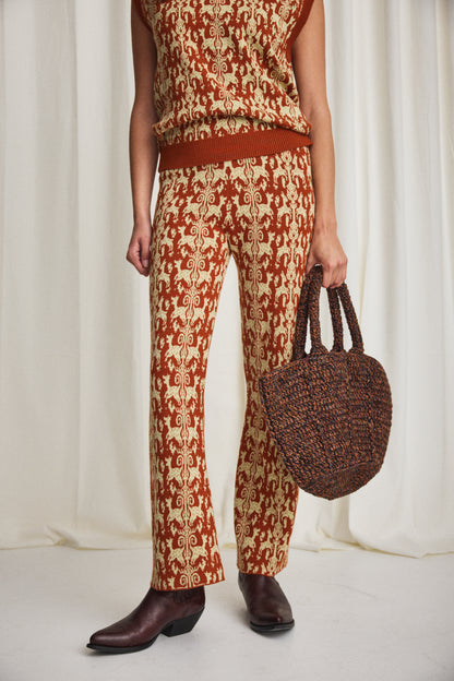 Izzy Pant