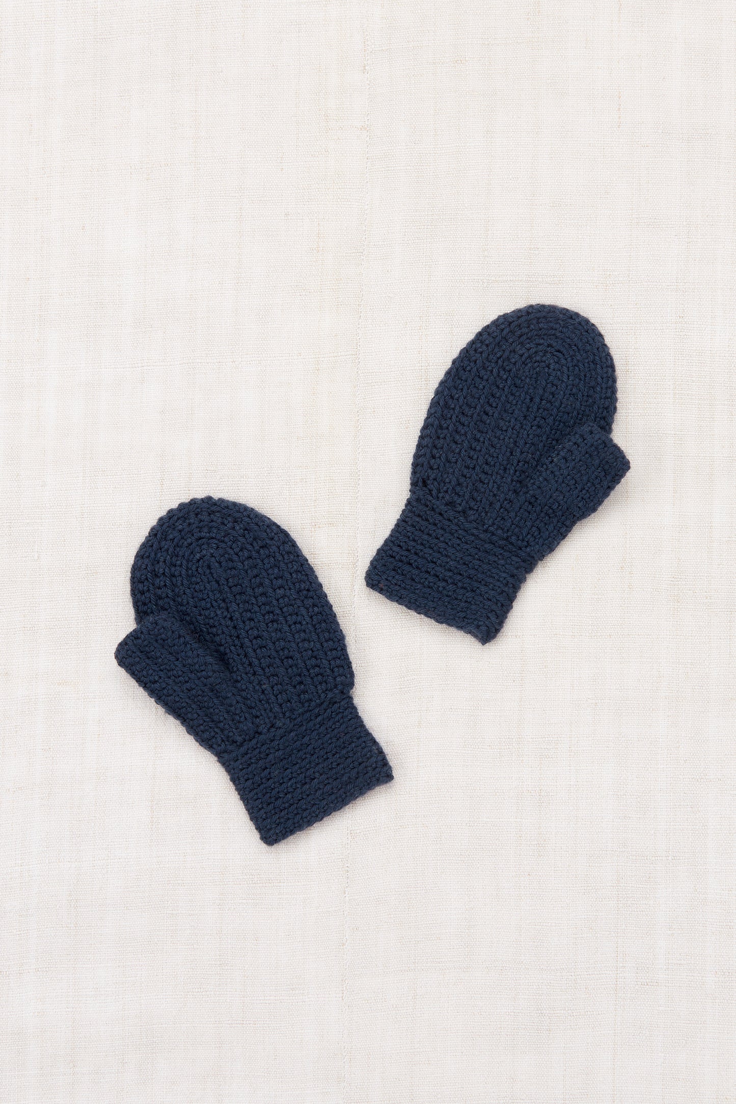 Blomma Crochet Mittens