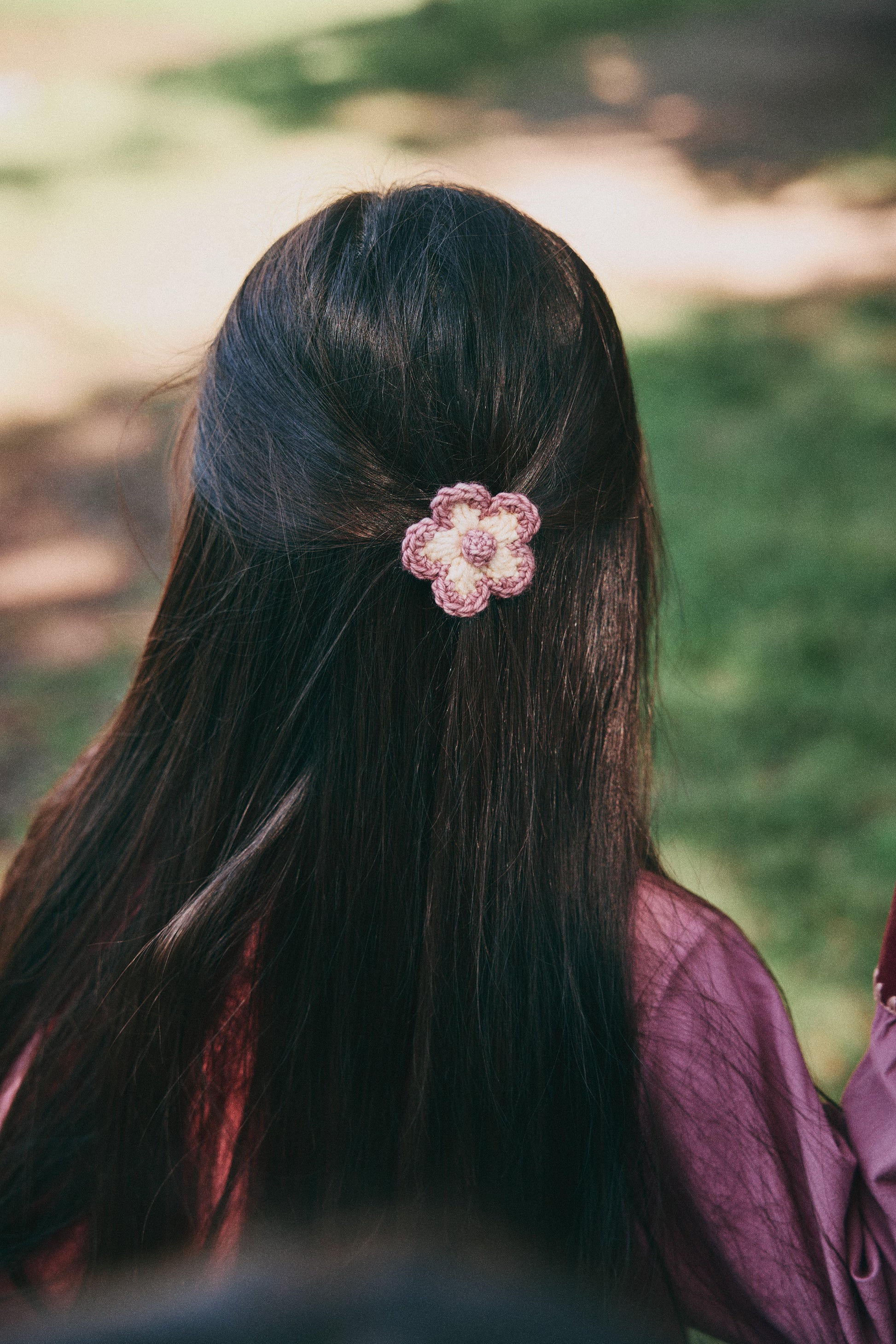 Medium Flower Clip Set - Shortbread