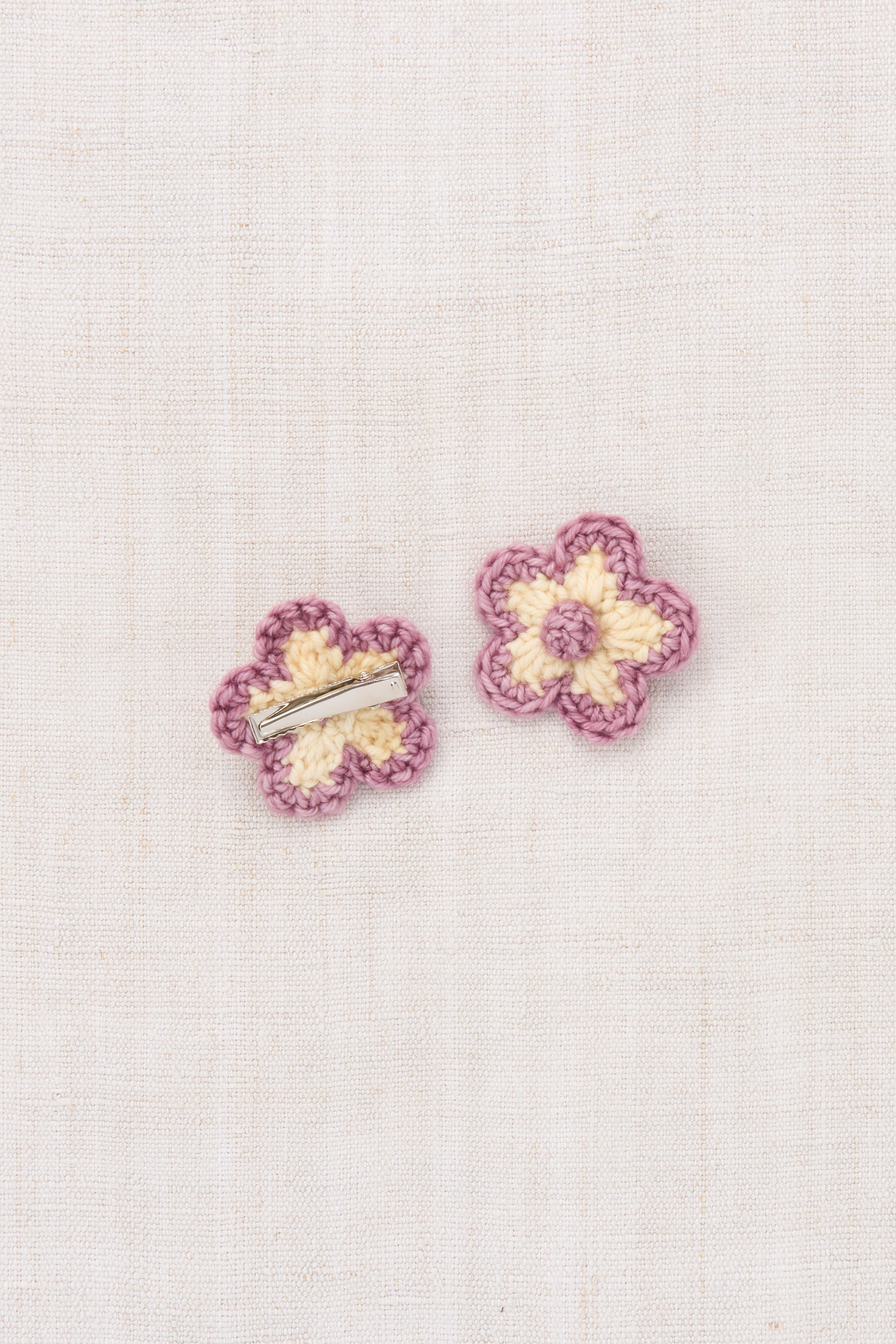 Medium Flower Clip Set - Shortbread