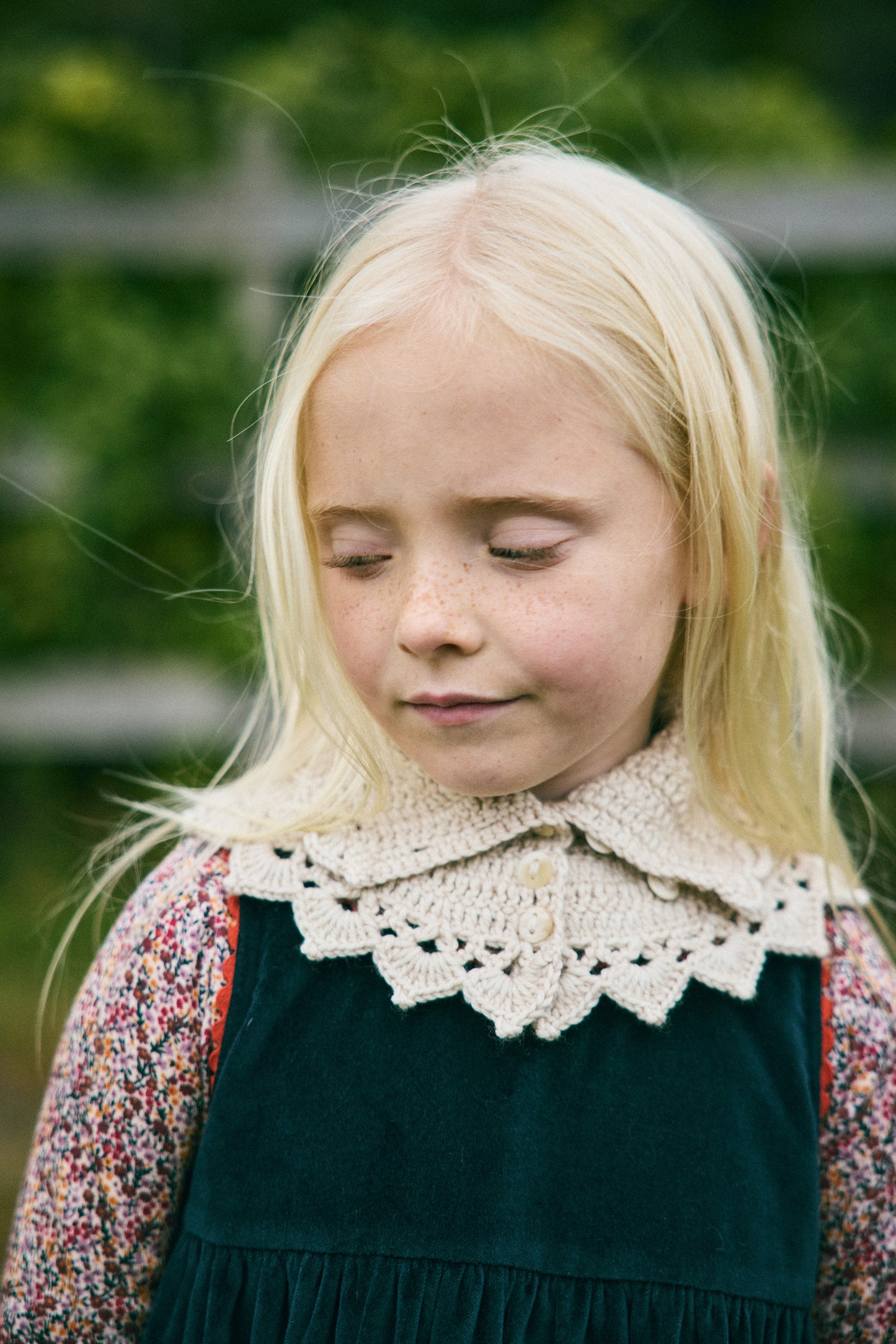 Crochet Button Collar