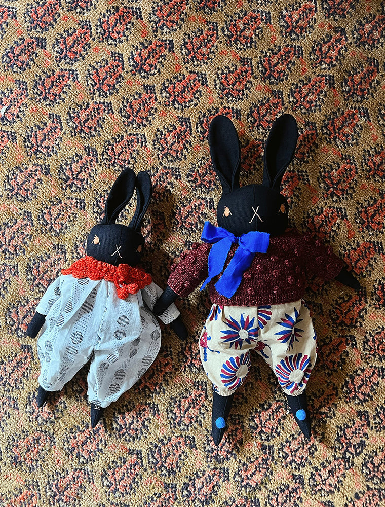 MP + PDC - Medium Black Rabbit: Otto - Misha & Puff