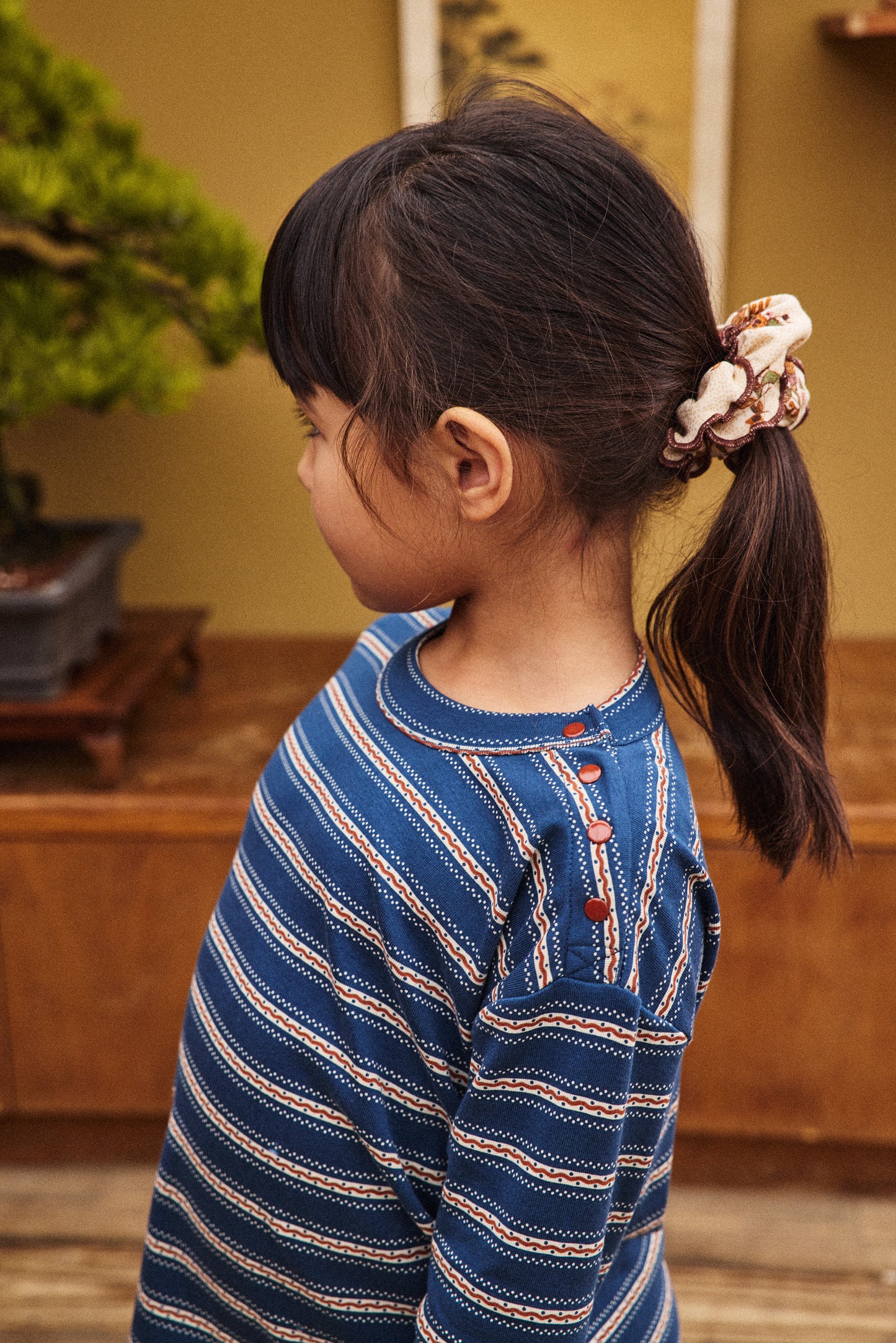 Scrunchie - String/Antique Rose Holyoke Floral