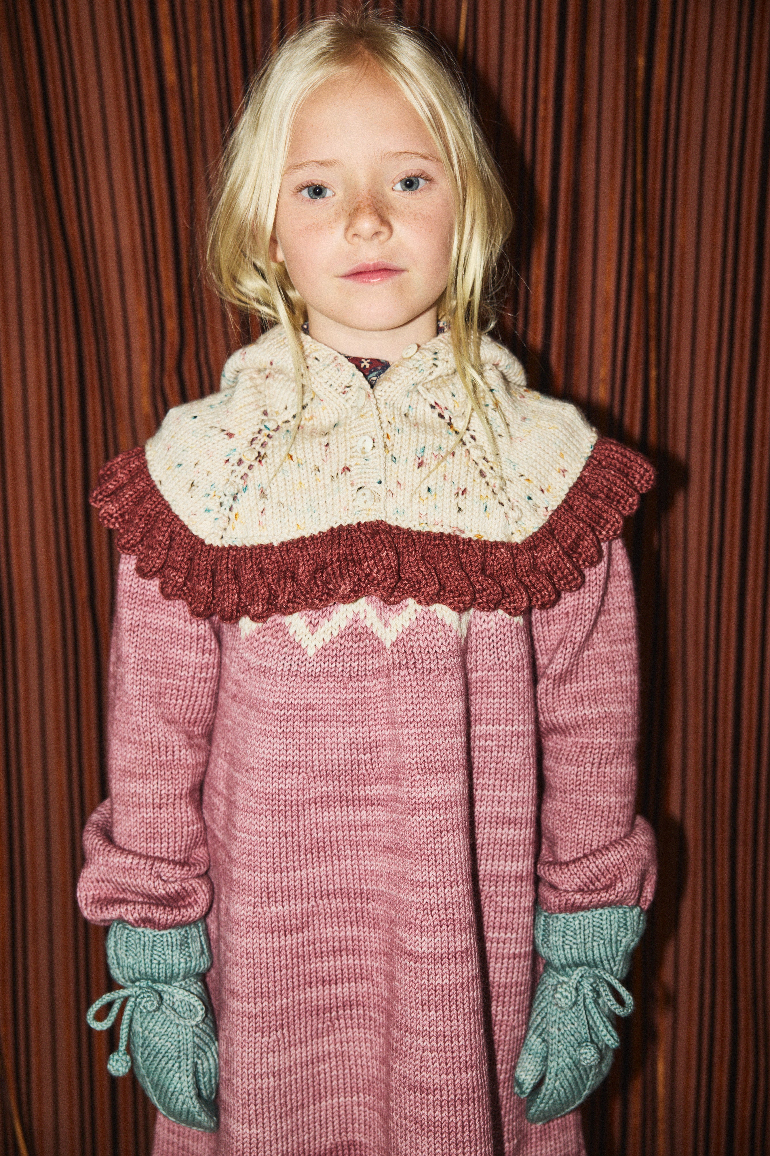 Ruffle Capelet – Misha & Puff