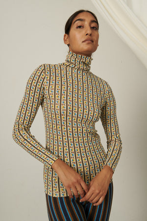 Turtleneck - Alabaster Gallup