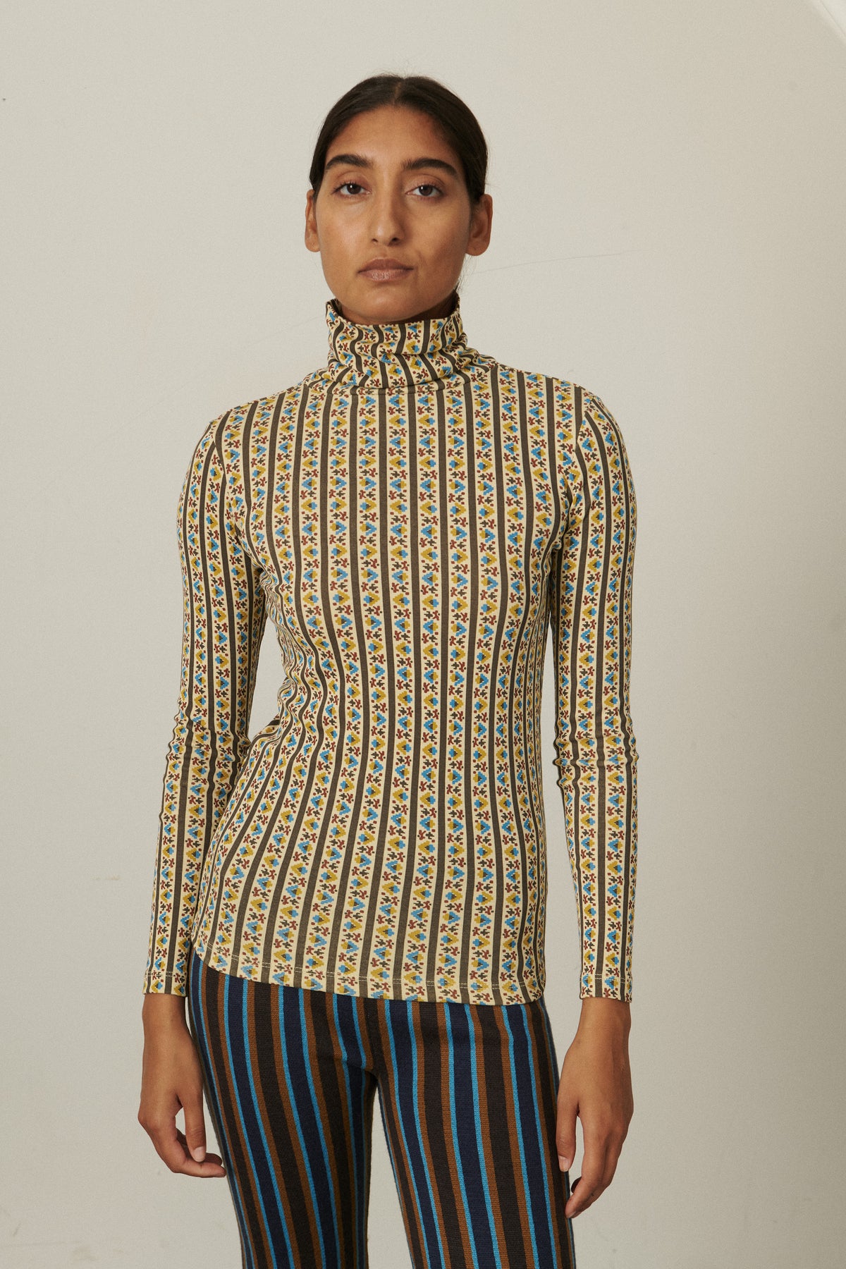 Turtleneck - Alabaster Gallup