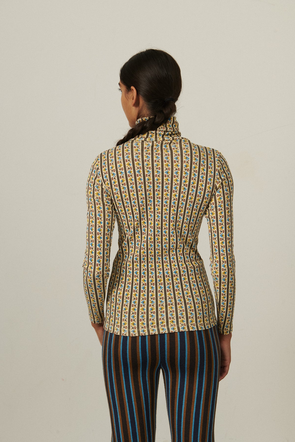 Turtleneck - Alabaster Gallup