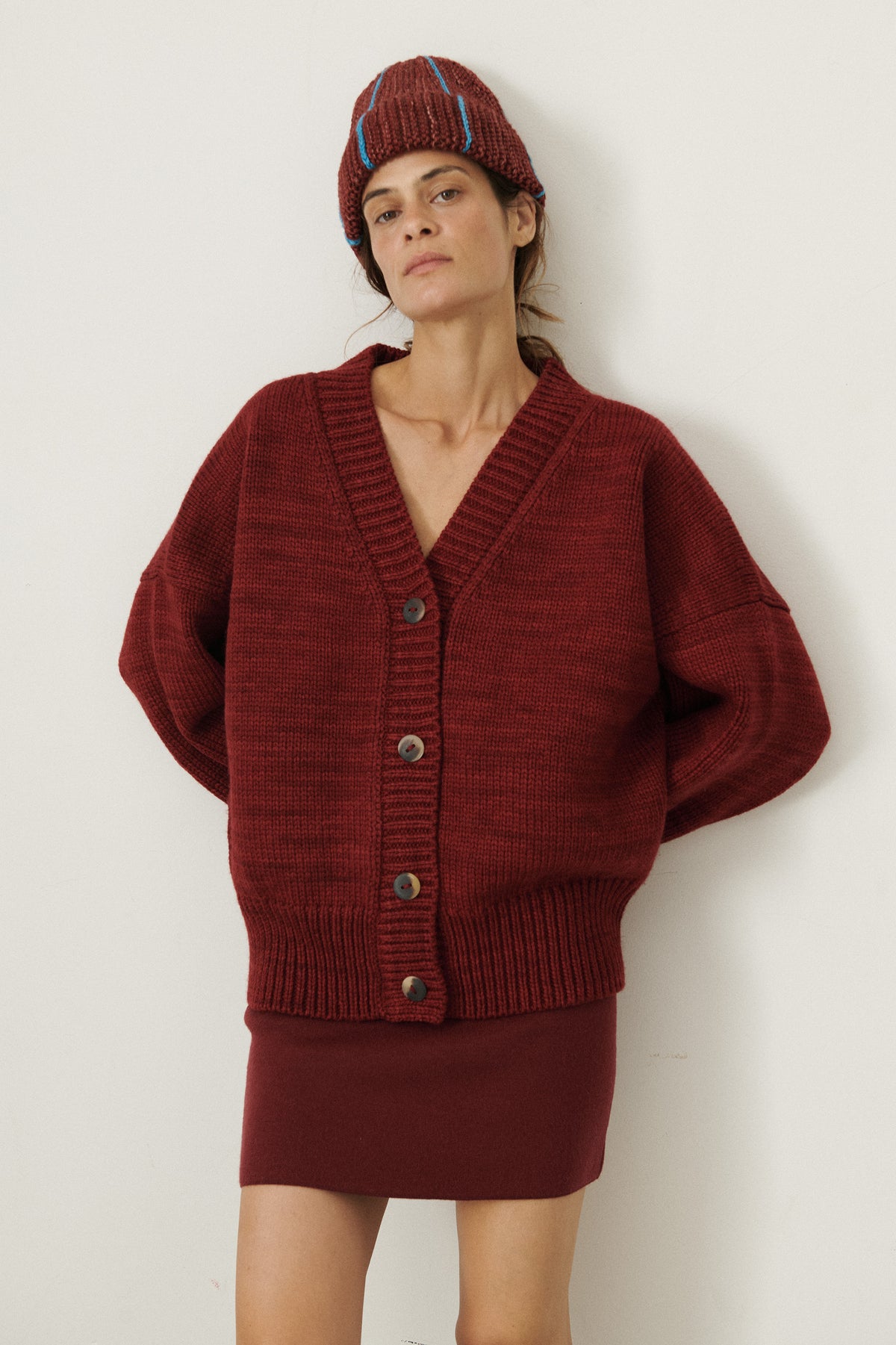 V-Neck Cardigan - Cambridge