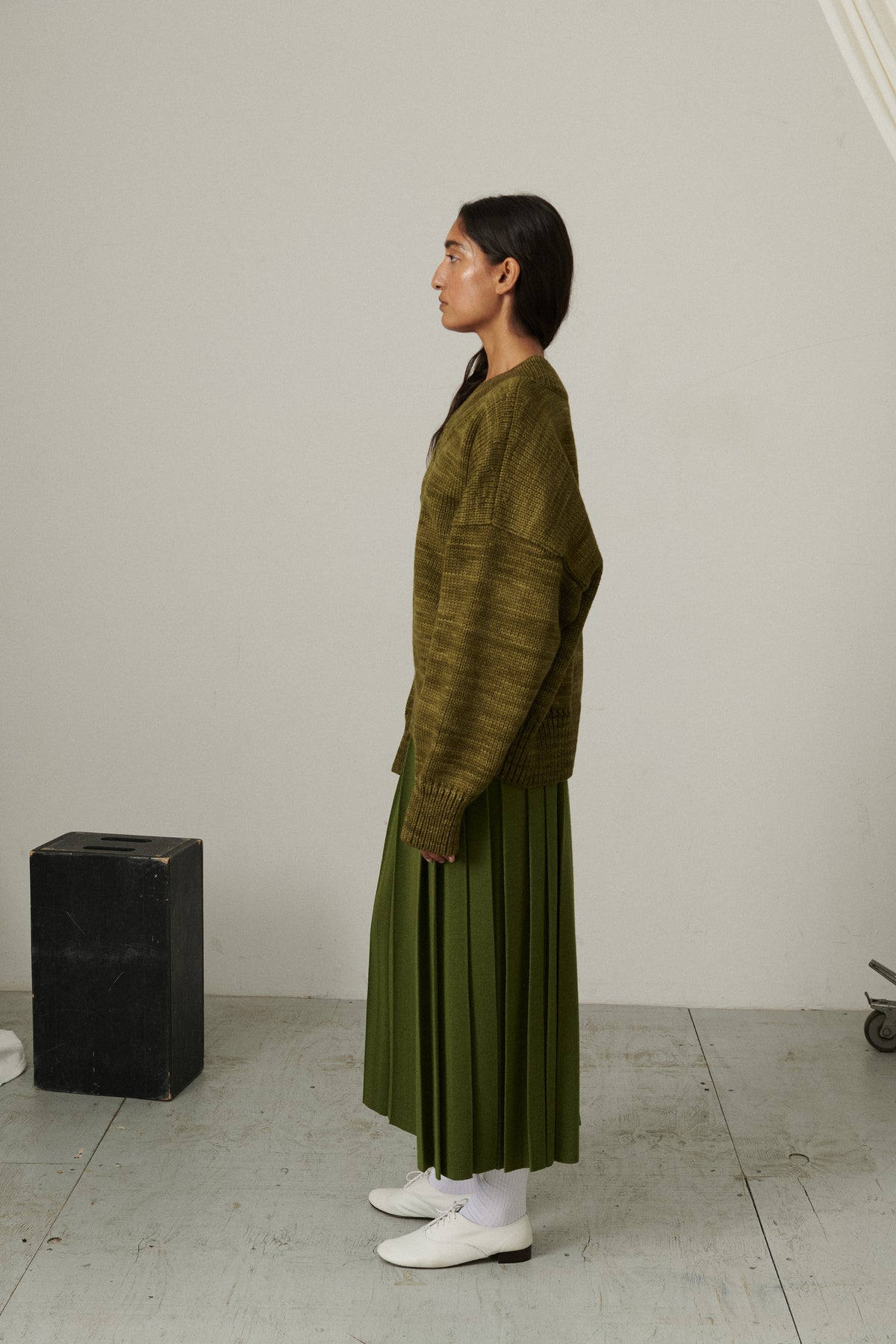 V-Neck Sweater - Nori