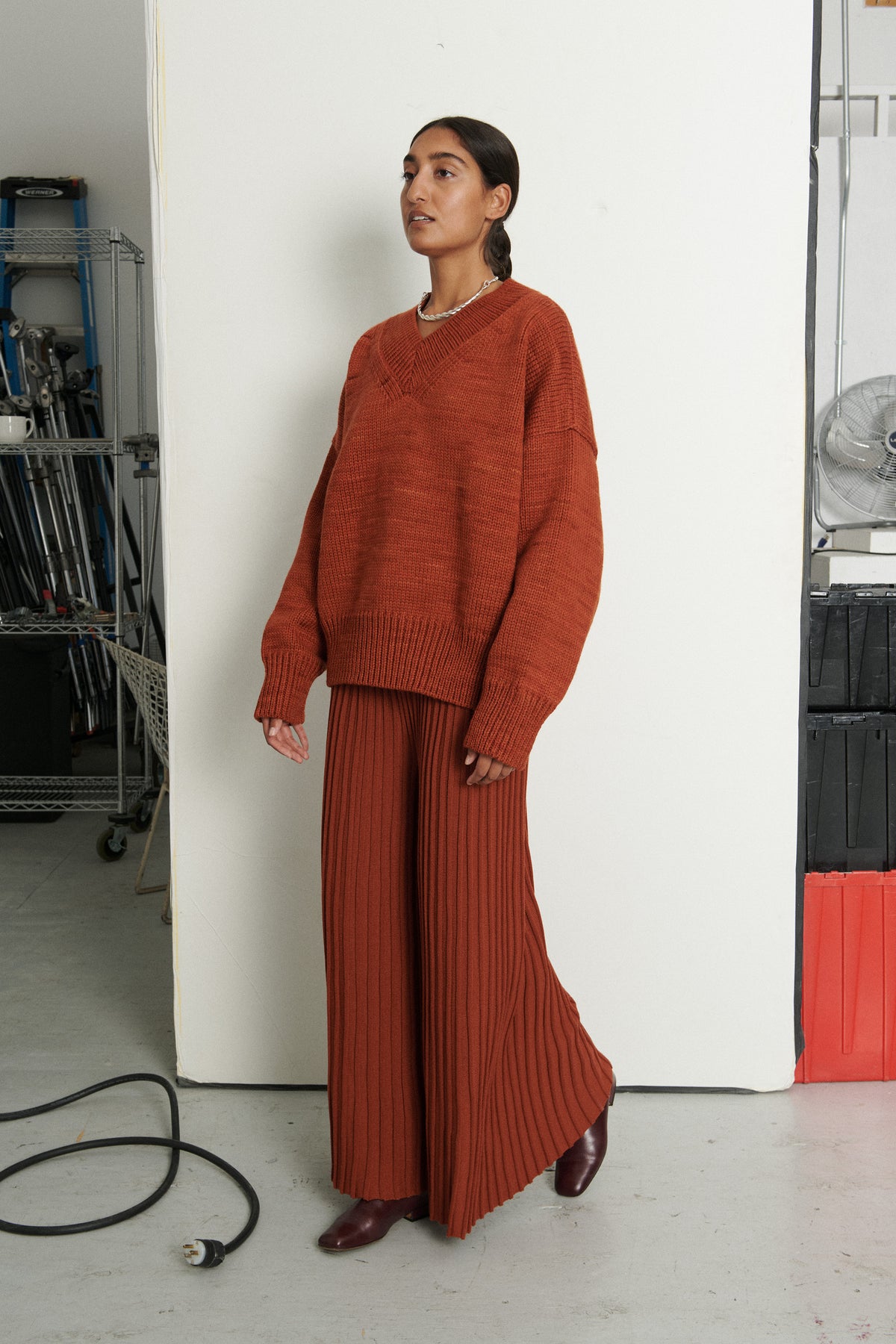V-Neck Sweater - Sabi