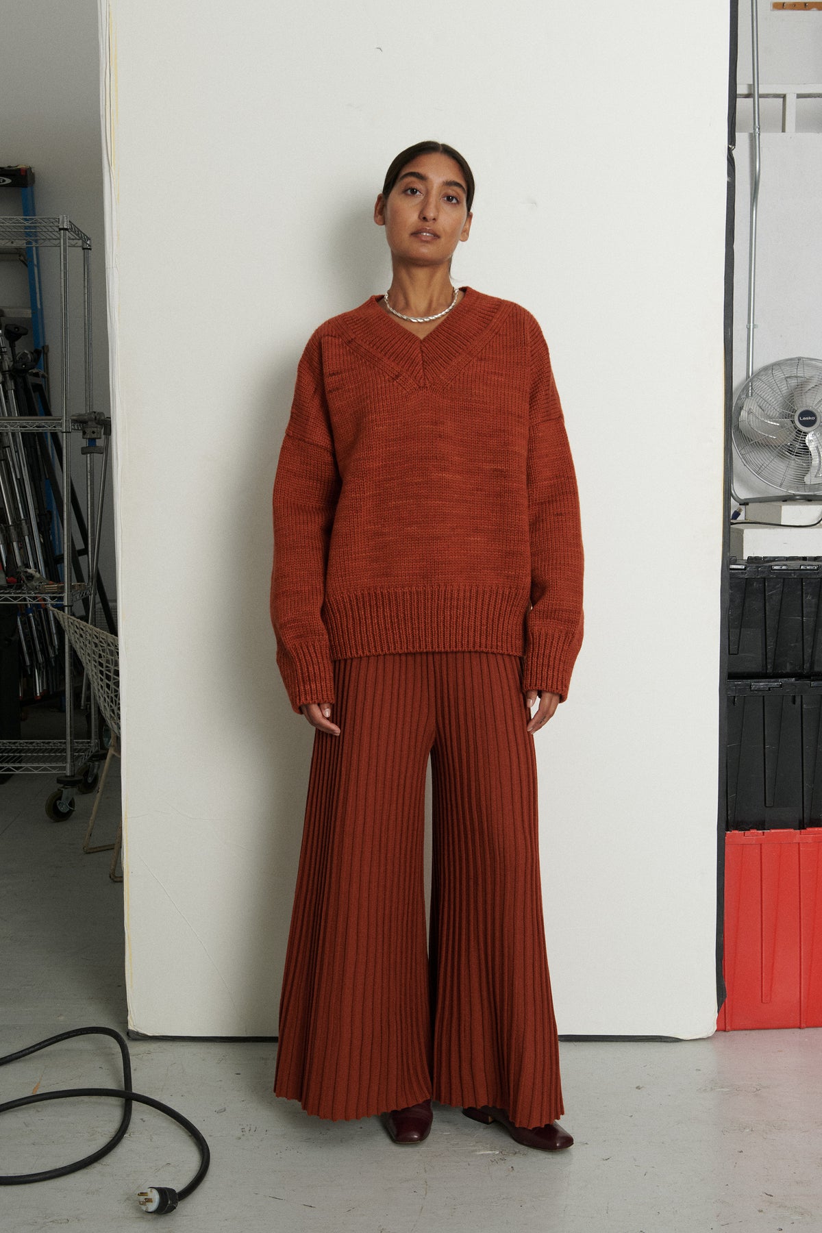 V-Neck Sweater - Sabi