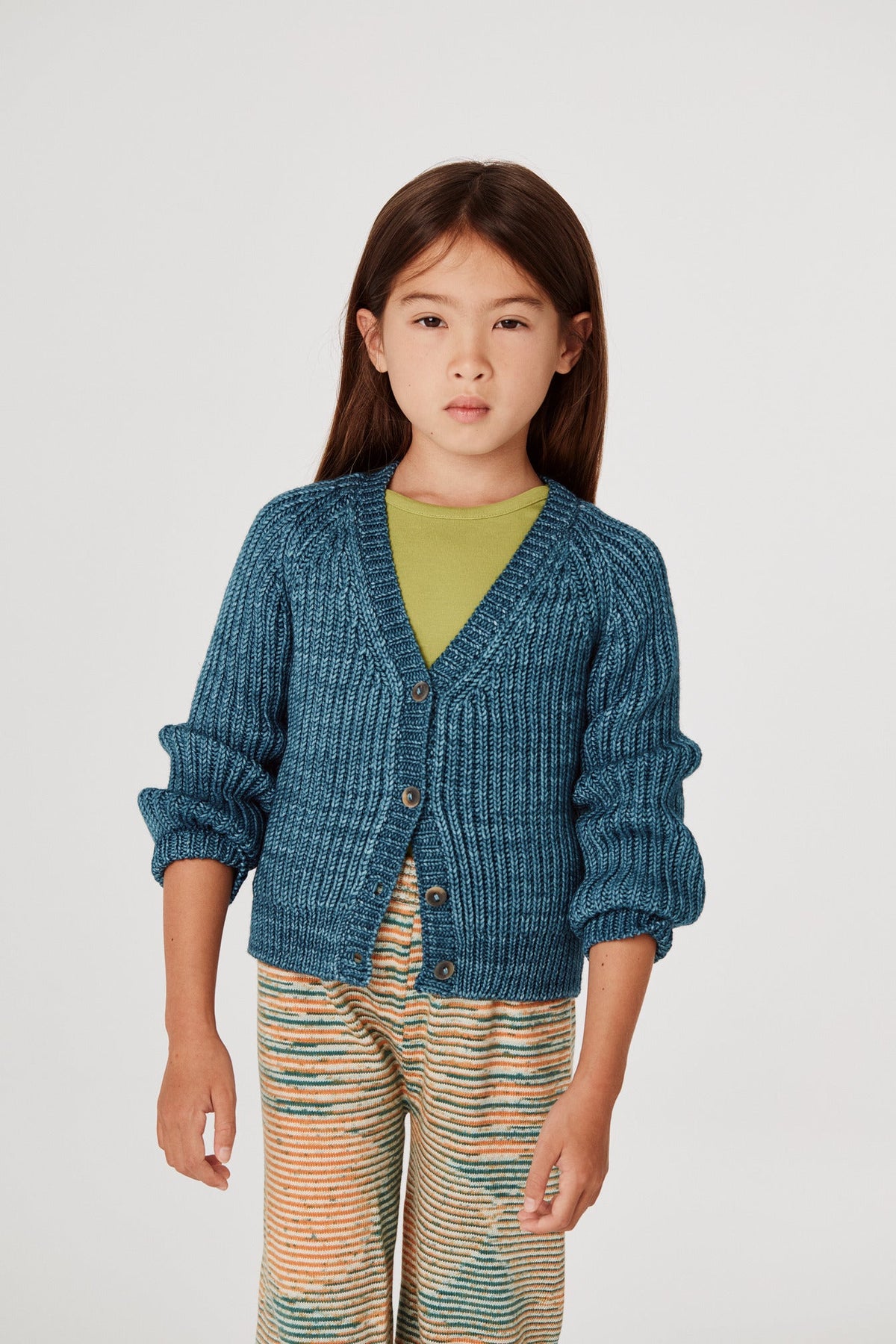 Fisherman Rib Everyday Cardigan - Dusk+Model is 48 inches tall, 47lbs, wearing a size 4-5y
