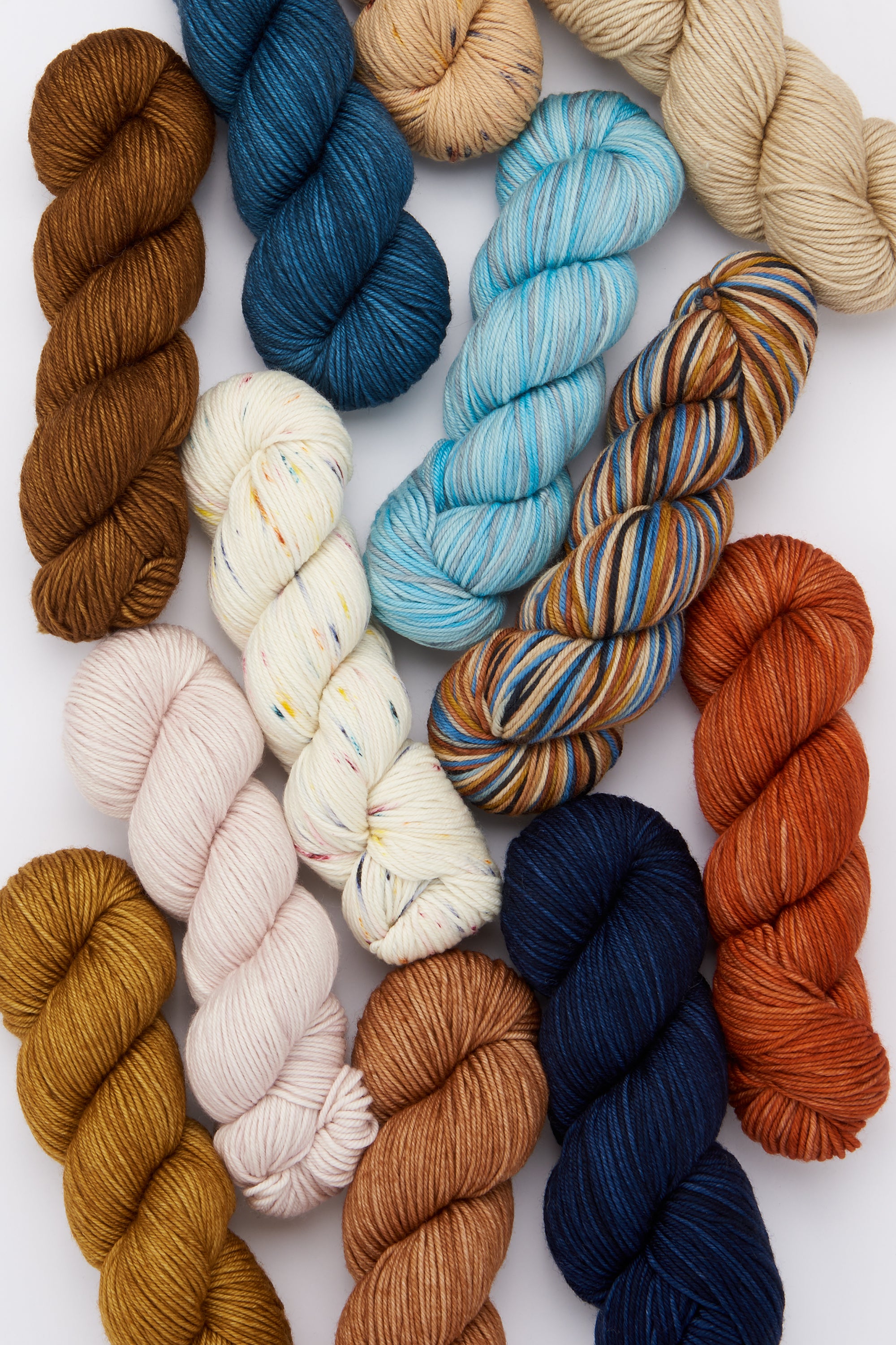 Yarn Skein – Misha & Puff