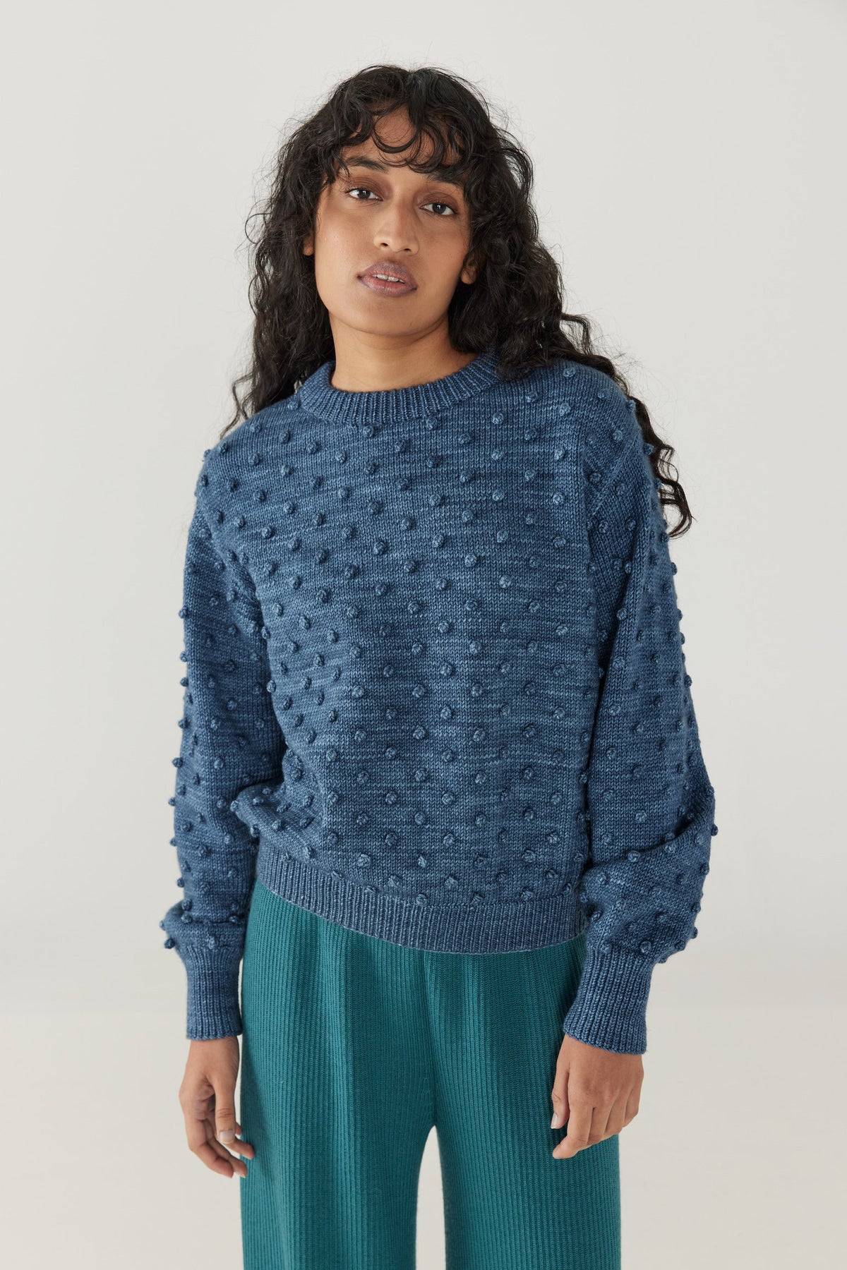 Adult Popcorn Crew Sweater - Dusk+Model is 5&#39;9&quot; | 31&quot; Bust | 24&quot; Waist | 34&quot; Hips | size 2, wearing a size Small
