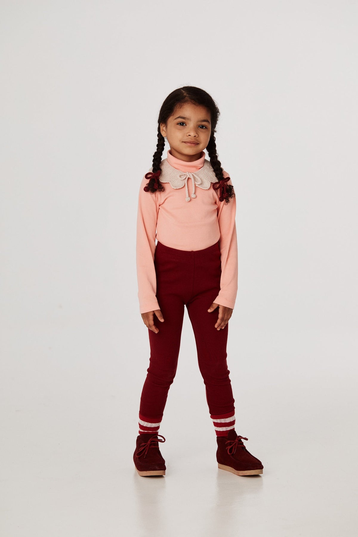Legging - Cranberry+Model is 41 inches tall, 43lbs, wearing a size 4-5y