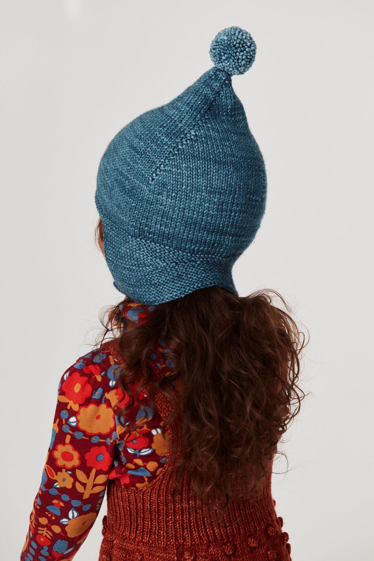 Pointy Peak Hat - Dusk+Model is 36 inches tall, 30lbs, wearing a size 4-8y